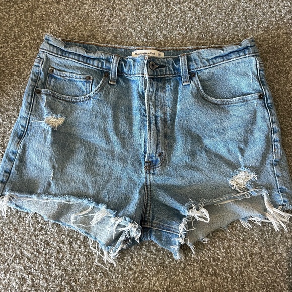 Abercrombie high rise mom shorts - Picture 3 of 7